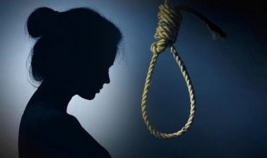 মোবাইল ব্যবহার করায় মায়ের বকাবকি, ফাঁস দিয়ে শিক্ষার্থীর আত্মহত্যা