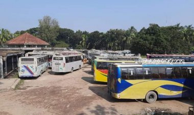 ভোলায় লঞ্চের পর এবার বাস চলাচল বন্ধ ॥ যাত্রীদের ভোগান্তি